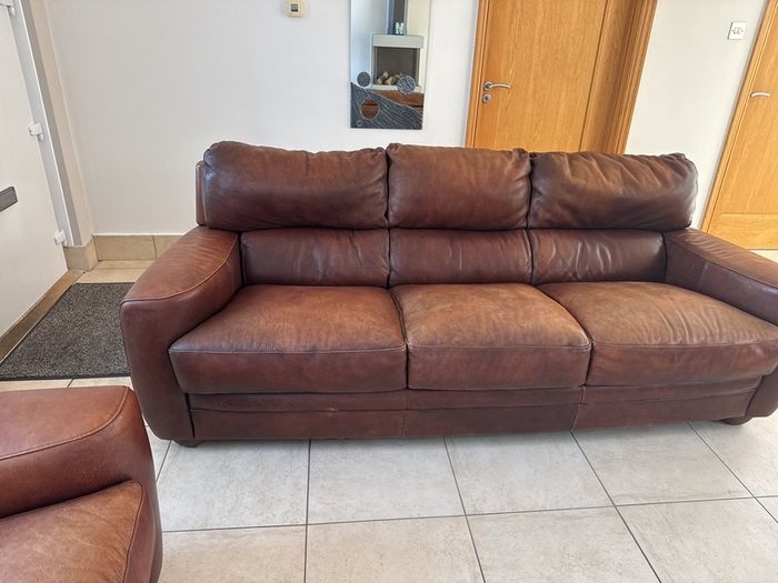 Brown/Tan 2 & 3 seater leather couches