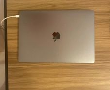 MacBook laptop 2017 refurbished