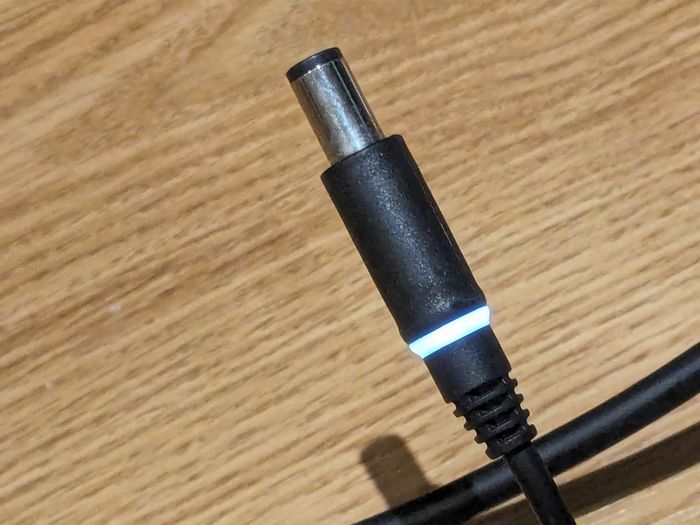 Dell 65W charger, 7.4x5.0 centerpin