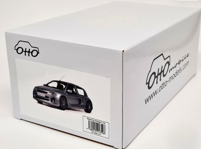 Renault Clio V6 Phase 1 2001 - 1/18 - NEW in BOX