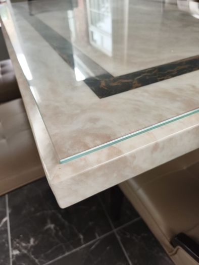 Dining Table with 6 chairs