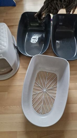 Cat Litter Box