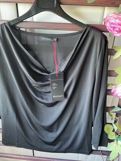 top Bnwt cowl draped neckline top baloot size 12
