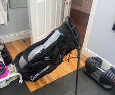 Taylormade golf stand bag