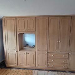 Built in wardrobe