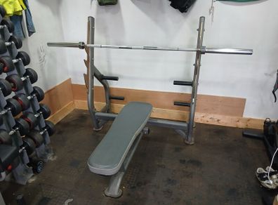 bench press heavy duty