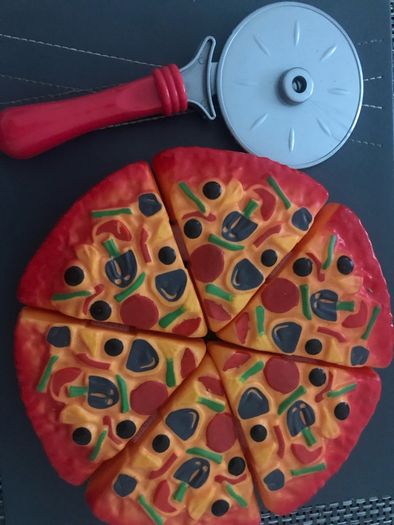 Child's play pizza