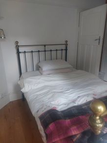 4ft brass and iron bed