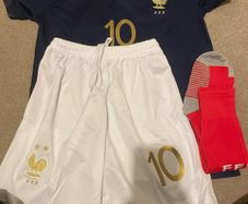 France 2022 World Cup Mbappe 10 Kit Kids (age 10-11)