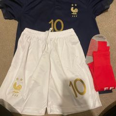 France 2022 World Cup Mbappe 10 Kit Kids (age 10-11)