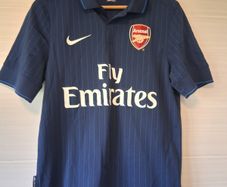 Arsenal Jersey. Official Nike Arsenal Mens Away Jersey From Season 2009/2010. Authentic Original From The Time. Not A Modern Day Remake.  Collect In Dublin Or Receive Via Post.