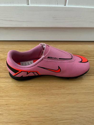 Nike Mercurial Astro runners