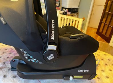 maxi cosi cabriofix and base