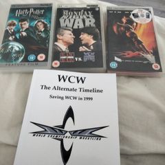 Wwe The Monday night war umd psp+ book