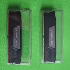 48 Gb DDR5 (2x24 Gb) Corsair Vengeance Black 5600 Mhz.
