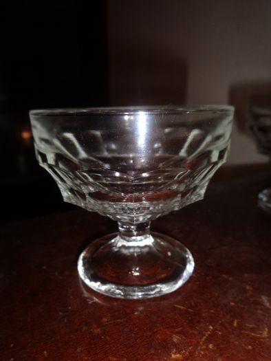 Vintage Stemmed Glass Sundae Bowls x 6 for Sale