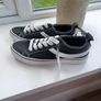 New Girls Low Top Canvas Trainers Size 4 Image 3