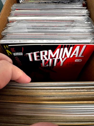 Vertigo & DC Long Comic Box w 330 comics for Sale