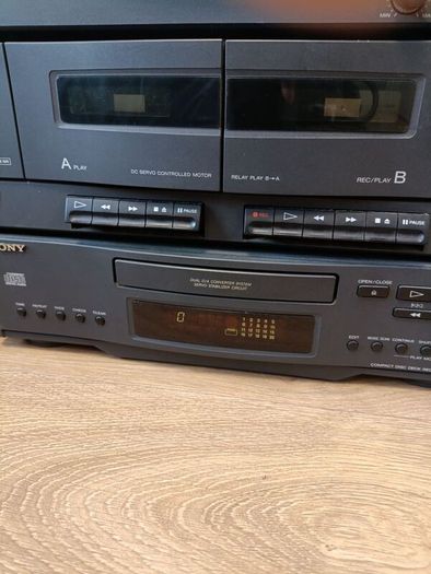Sony LBT-D117 Compact HI-FI Stereo System  Speakers