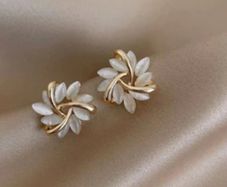 Gold plated/opal earrings