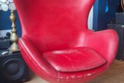 Arne Jacobsen replica Egg Chair in red