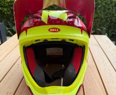 Bell downhill helmet