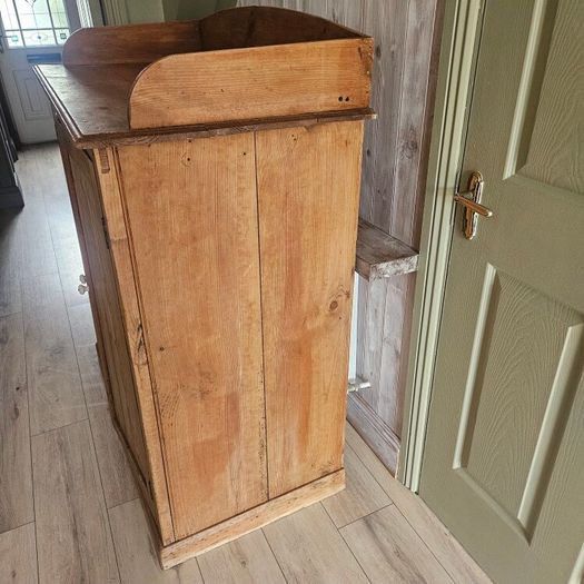 old Irish Pine kitchen press