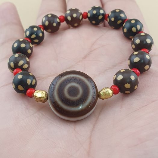 Vintage Himalayan Tibetan Circle Eye Circle Shape Agate & Beads Bracelet