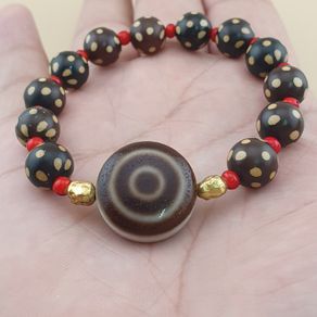 Vintage Himalayan Tibetan Circle Eye Circle Shape Agate & Beads Bracelet