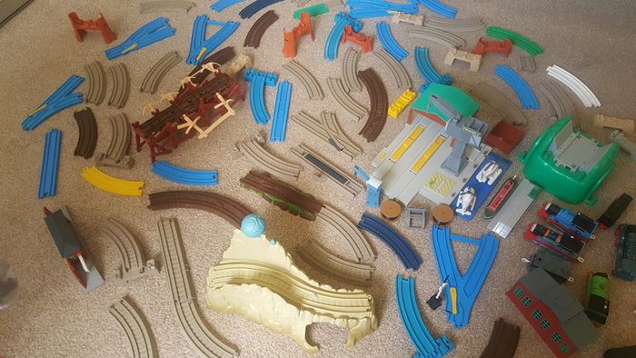 Thomas and friends battery powered big set