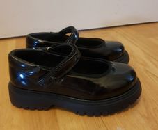 Girls Black Shoes