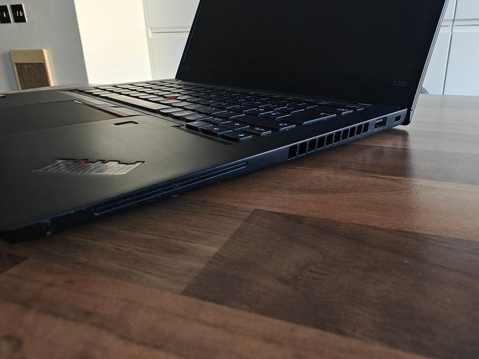 Lenovo ThinkPad X390 Touchscreen Laptop