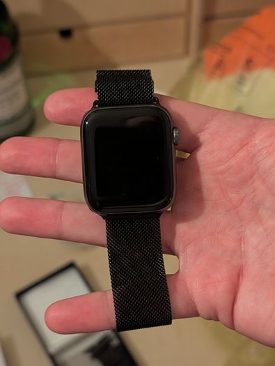 Apple Watch Series 4, 44mm, black