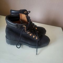 Black boots