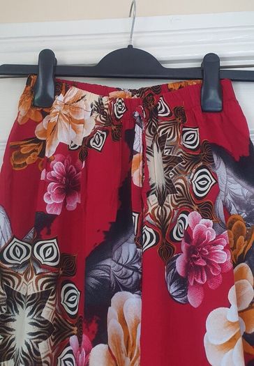 New - Size Small - A Lovely pair of 3/4 length Pants - Festival Ready - #