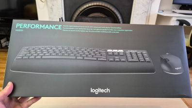 Logitech MK850 wireless keybaord & mouse combo