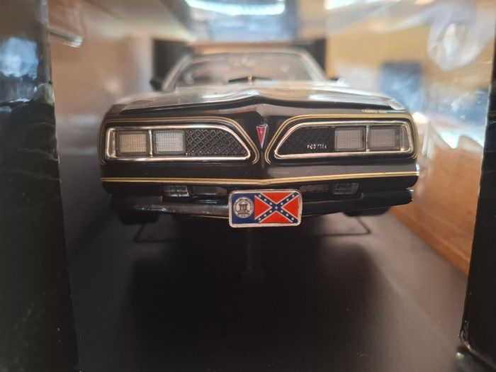 Smokey + The Bandit Trans Am by ERTL - 1/18 - NEW in BOX