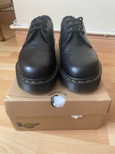 Dr. Martens 1461 shoe, size 9
