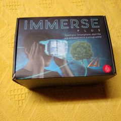 Virtual Reality Headset. Thumbs up. Immerse Plus .