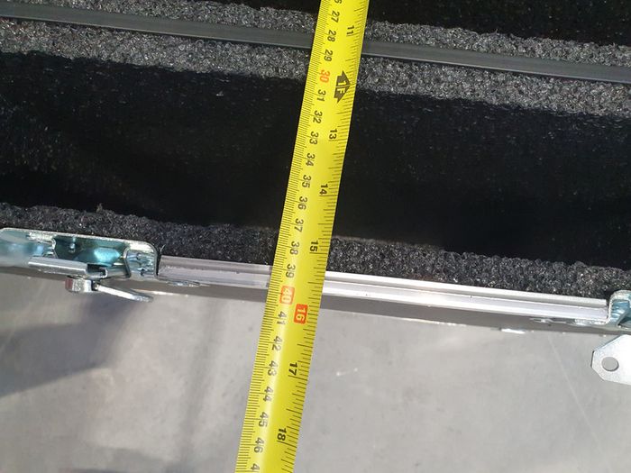 Flight case on wheels  with  Retractable handle