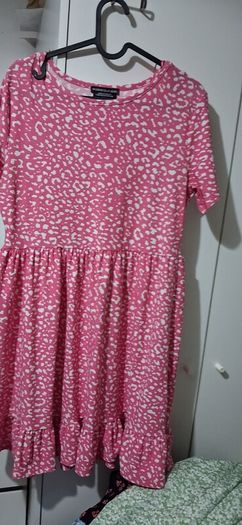 Loads dresses 5 eaxh