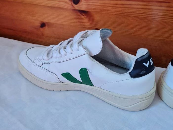 Veja v12 green logo size 5 eu 38 white leather in good condition