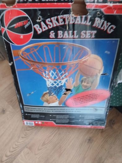 Basketball hoop