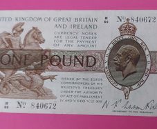 English 1919 One Pound Banknote Extremely Fine Condition