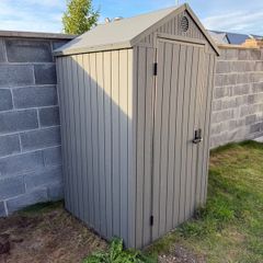 Keter Plastic Garden Shed 6x4 Excellent Condition