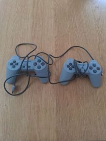 2 Playstation Classic (mini) controllers