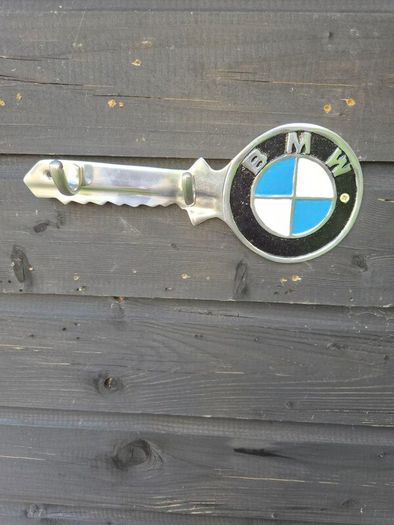 Car coat hanger