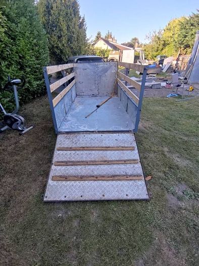 8ft by 4ft 6" trailer