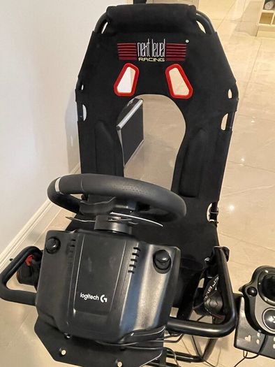 Logitech G920 Racing Simulator for Xbox
