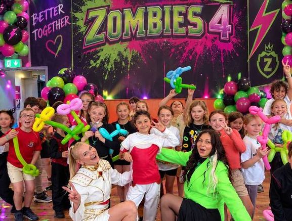 Kids Party Entertainer & Balloon Decor | Ta-Dah Studio